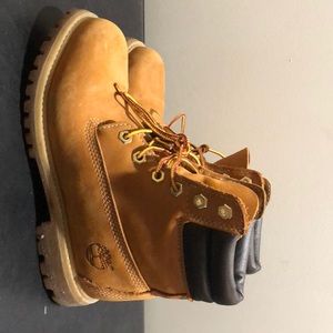 Timberland classic shoe